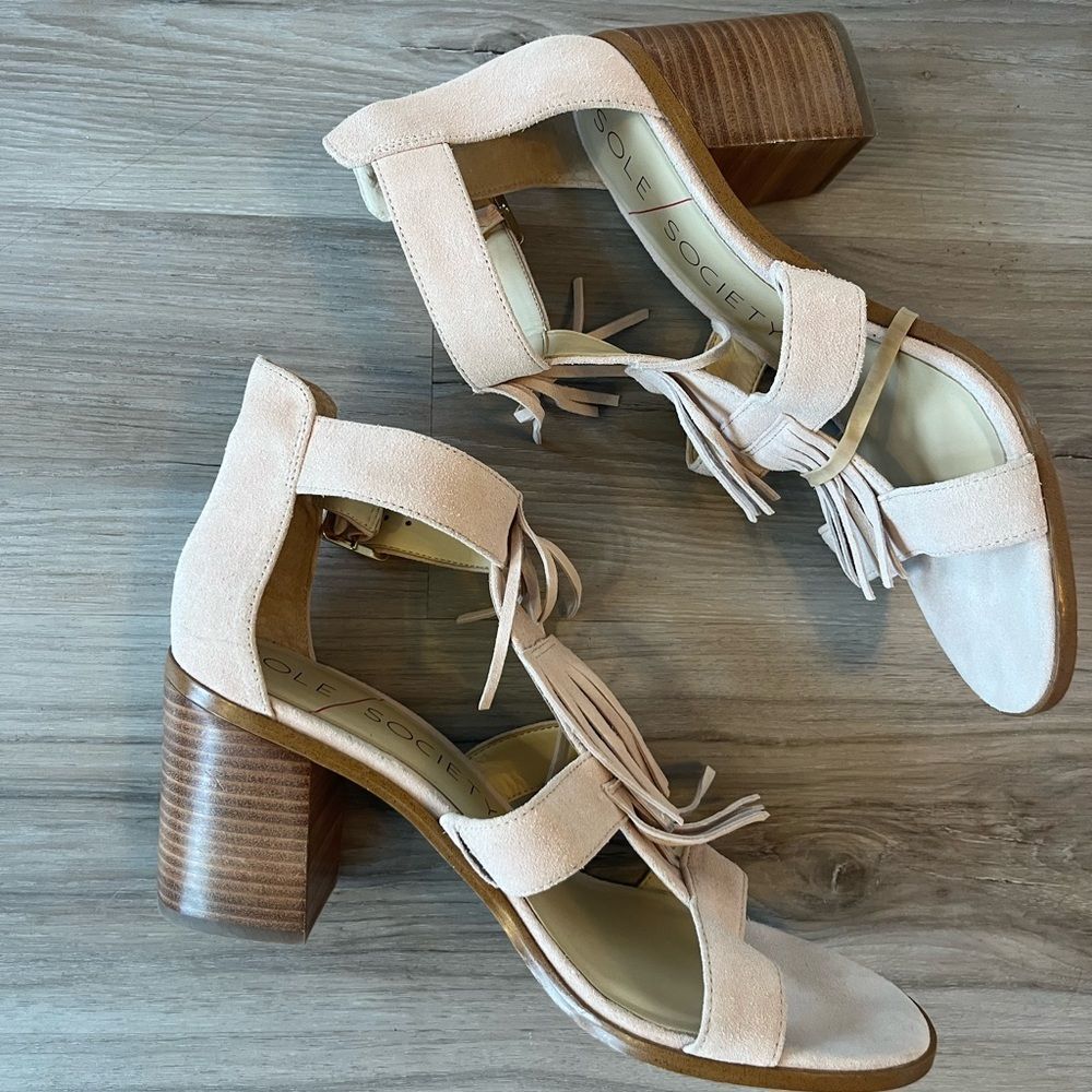 Sole Society 11 Soft Pink Fringed Open Toe Block Heel NWB